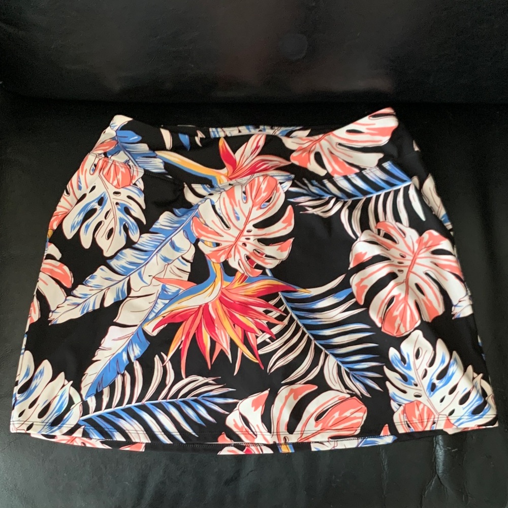 Tommy Bahama Golf Skort